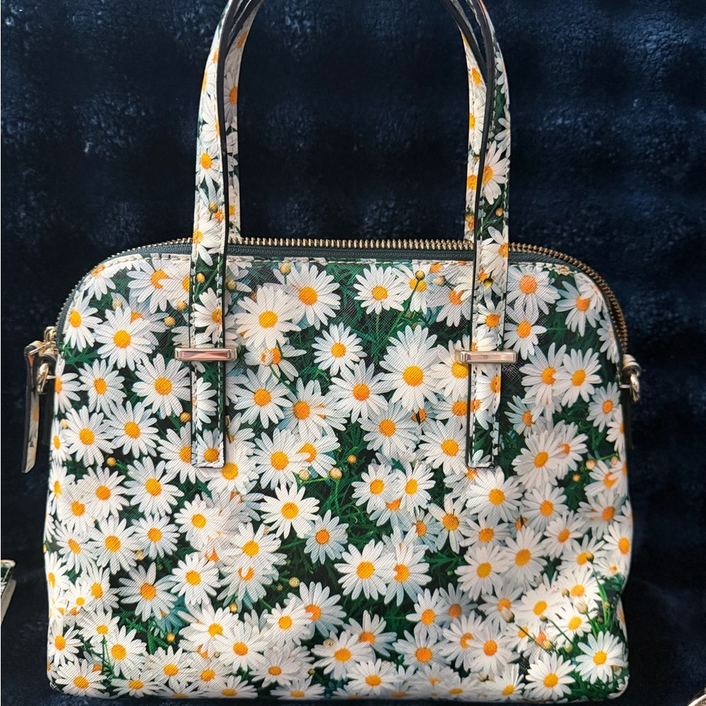 Kate Spade New York Cedar Street Daisy Maise satchel bag. - Picture 9 of 15